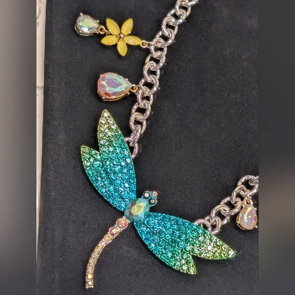 Betsy Johnson Dragonfly Charm Necklace - NWT - Picture 7 of 9